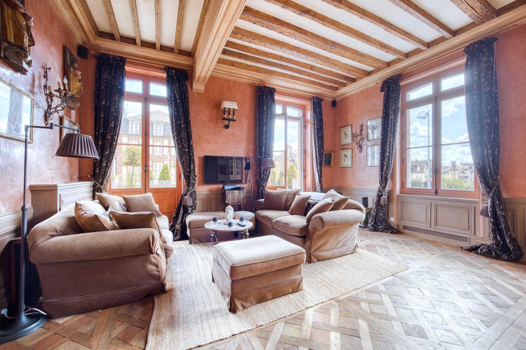Luxurious 4 Bedroom Duplex, 200M From Place Morny Deauville Exterior foto